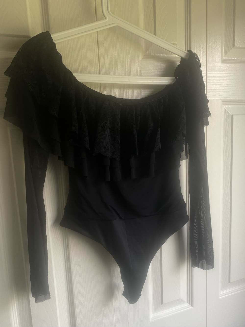 NEW AFRM Saylor long sleeve off the shoulder ruffle bodysuit in black - Picture 5 of 13